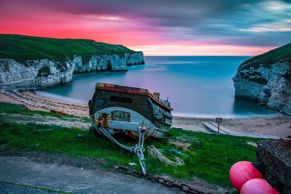 Trinket - The Cliff Holiday home